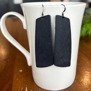 Nickel & Suede Lightweight Leather Earrings sz medium